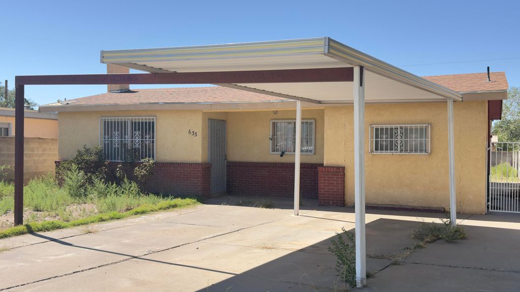 633 ESPANOLA Street SE, Albuquerque, NM 87108
