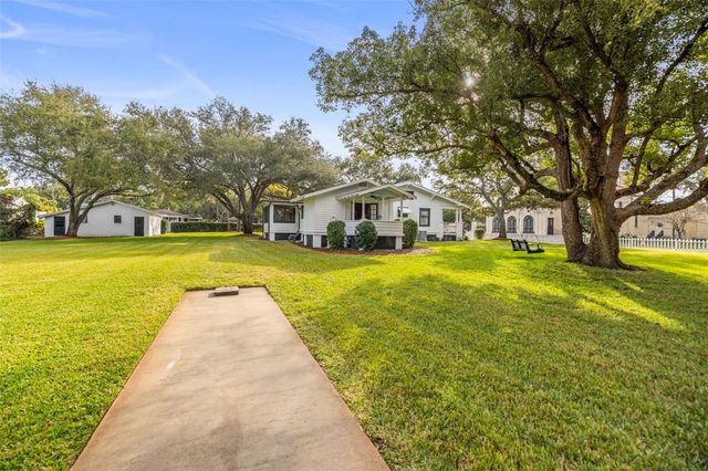 458 SCOTLAND STREET, Dunedin, FL 34698