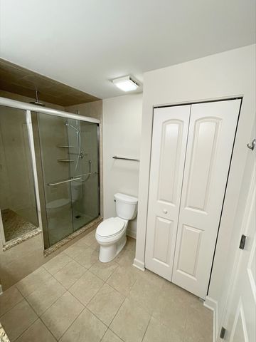 1755 lake cook Road 220, Highland Park, IL 60035