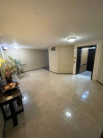 1755 lake cook Road 220, Highland Park, IL 60035