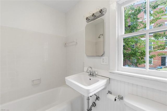407 Warren Cres Apt 2, Norfolk, VA 23507