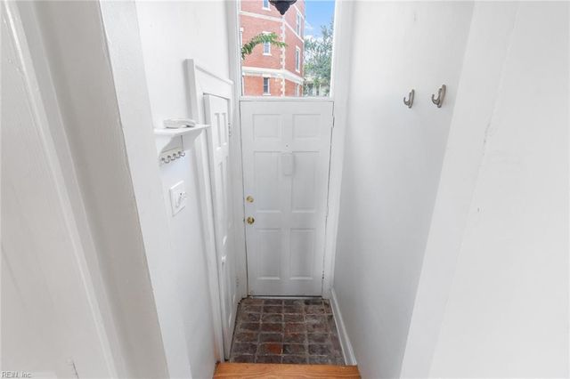 407 Warren Cres Apt 2, Norfolk, VA 23507
