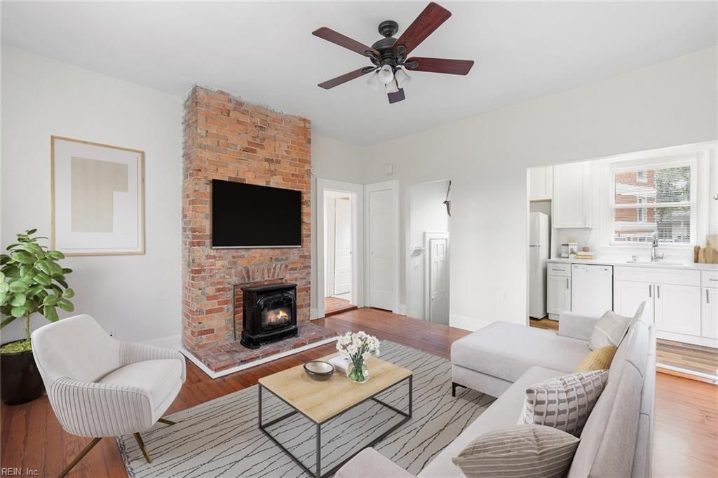 407 Warren Cres Apt 2, Norfolk, VA 23507