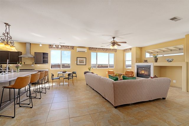 371 San Marcos Loop, Santa Fe, NM 87508
