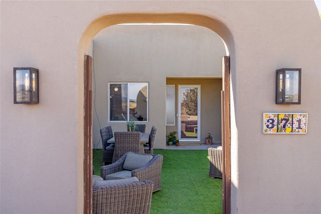 371 San Marcos Loop, Santa Fe, NM 87508