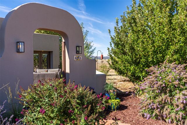 371 San Marcos Loop, Santa Fe, NM 87508