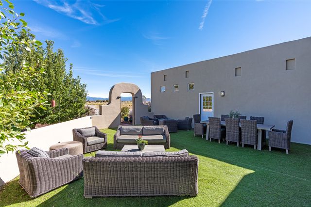 371 San Marcos Loop, Santa Fe, NM 87508