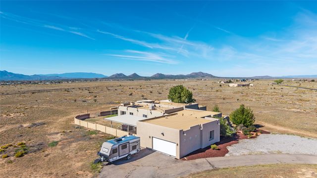 371 San Marcos Loop, Santa Fe, NM 87508
