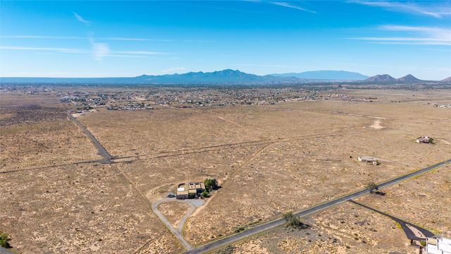 371 San Marcos Loop, Santa Fe, NM 87508