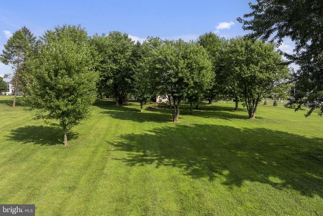 105 WHITEHALL RD, Reinholds, PA 17569