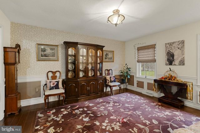 105 WHITEHALL RD, Reinholds, PA 17569