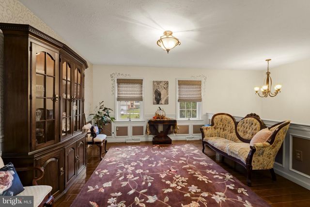 105 WHITEHALL RD, Reinholds, PA 17569