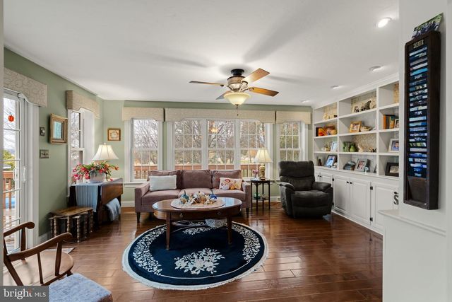 105 WHITEHALL RD, Reinholds, PA 17569