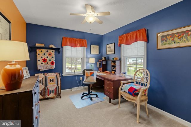 105 WHITEHALL RD, Reinholds, PA 17569