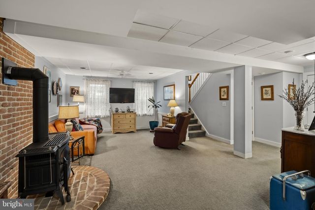 105 WHITEHALL RD, Reinholds, PA 17569