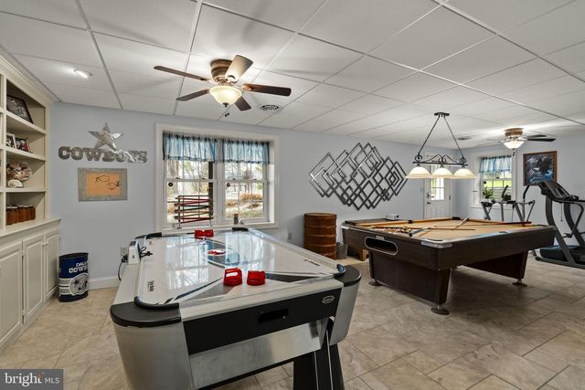 105 WHITEHALL RD, Reinholds, PA 17569