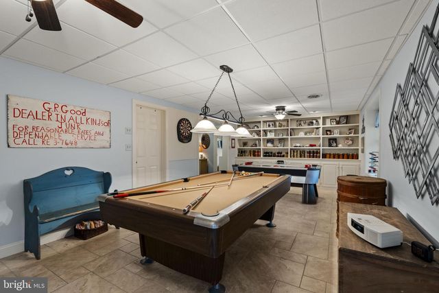 105 WHITEHALL RD, Reinholds, PA 17569