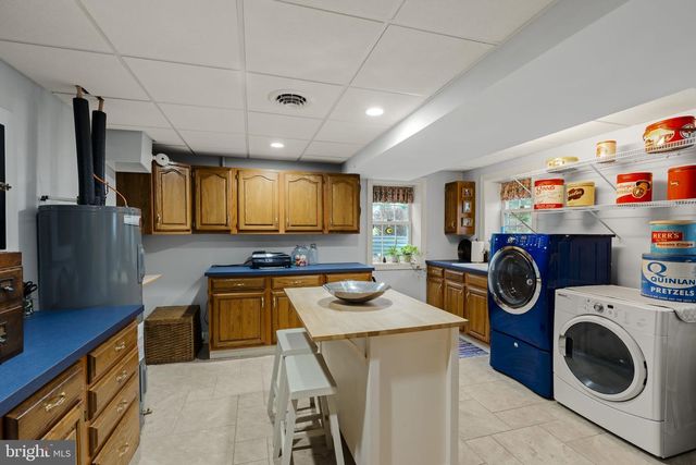 105 WHITEHALL RD, Reinholds, PA 17569