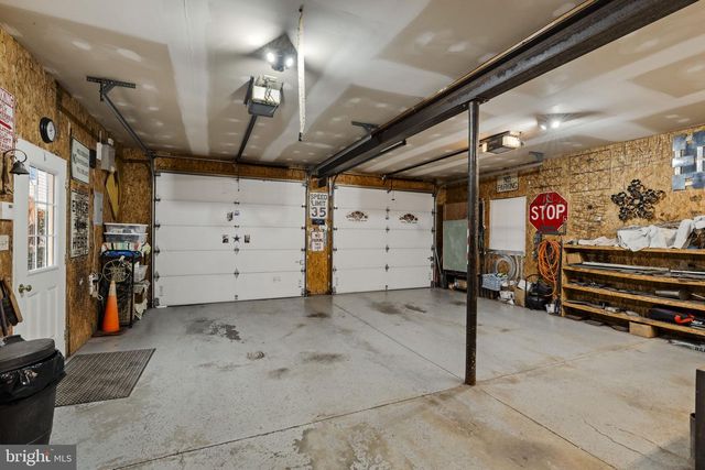 105 WHITEHALL RD, Reinholds, PA 17569