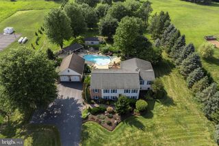 105 WHITEHALL RD, Reinholds, PA 17569