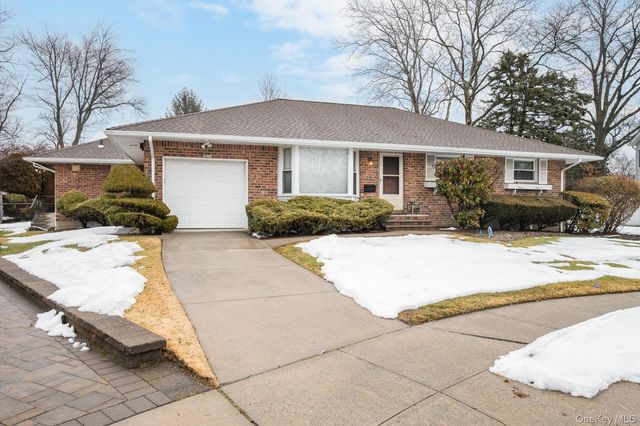 9 Ellis Drive, Syosset, NY 11791