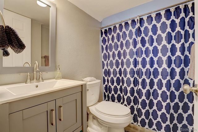 1770 S Garrison Street, Lakewood, CO 80232