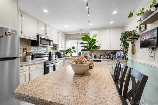 238 Regency Ct C, Chula Vista, CA 91910