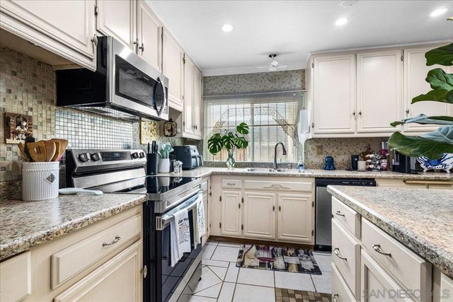 238 Regency Ct C, Chula Vista, CA 91910