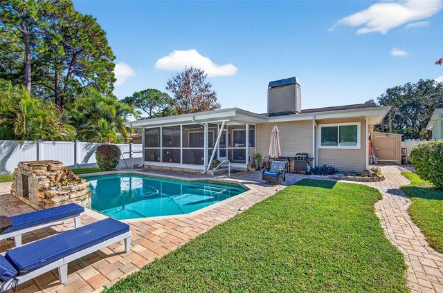 2366 PEMBROOK DRIVE, Clearwater, FL 33764