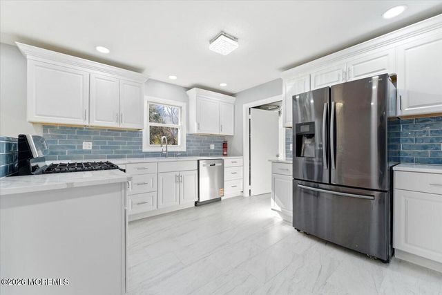 629 W Commodore Boulevard, Jackson, NJ 08527