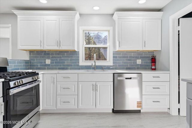 629 W Commodore Boulevard, Jackson, NJ 08527