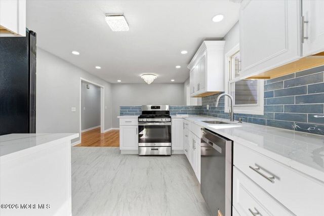 629 W Commodore Boulevard, Jackson, NJ 08527