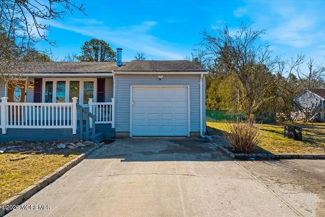 629 W Commodore Boulevard, Jackson, NJ 08527