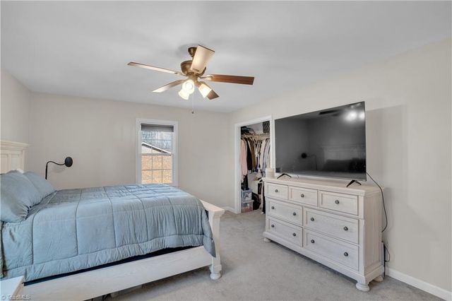 176 Farmbrooke Lane, Winston-salem, NC 27127