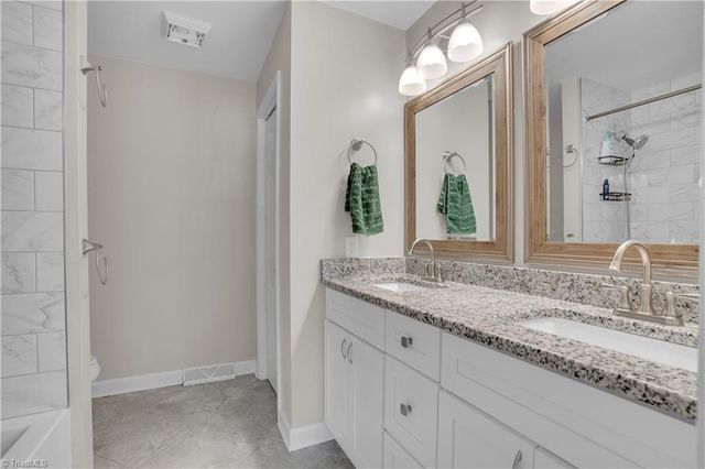 176 Farmbrooke Lane, Winston-salem, NC 27127