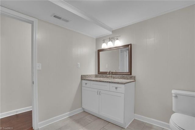 176 Farmbrooke Lane, Winston-salem, NC 27127