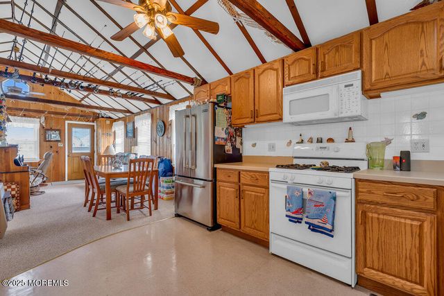 19 9th Lane, Seaside Park, NJ 08752