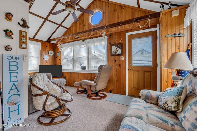 19 9th Lane, Seaside Park, NJ 08752