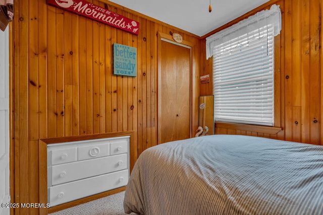 19 9th Lane, Seaside Park, NJ 08752