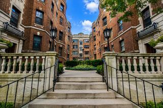 2328 N Lincoln Park West Avenue 4A, Chicago, IL 60614