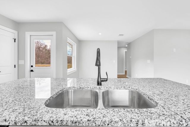 216 Valley View Rd, Dover, TN 37058