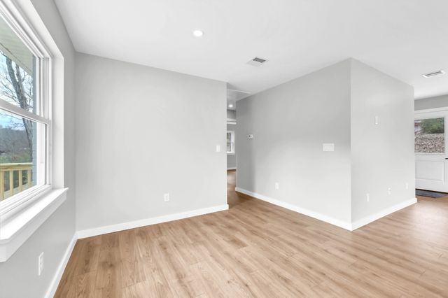 216 Valley View Rd, Dover, TN 37058