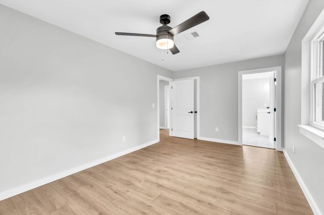 216 Valley View Rd, Dover, TN 37058