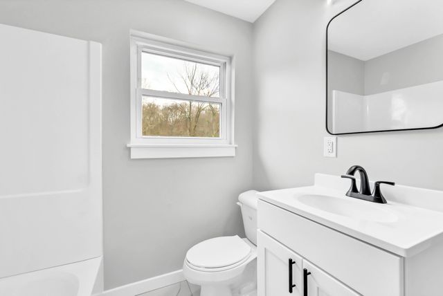 216 Valley View Rd, Dover, TN 37058