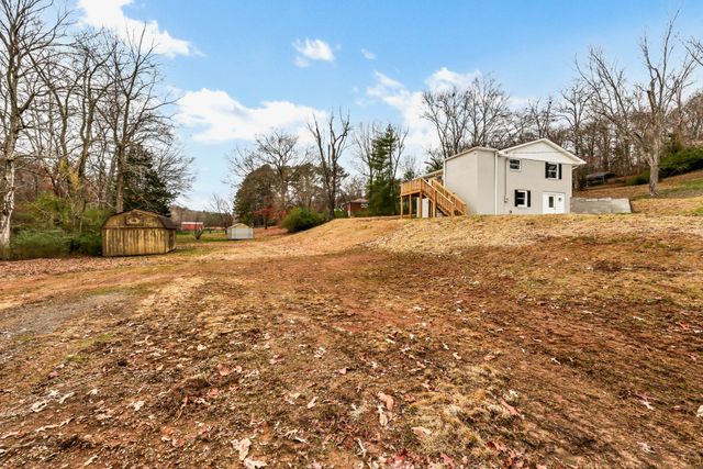 216 Valley View Rd, Dover, TN 37058