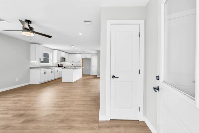 216 Valley View Rd, Dover, TN 37058