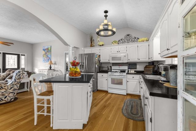 202 Allendale Blvd, Mcminnville, TN 37110