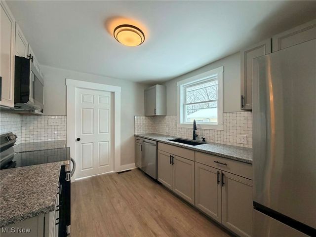 911 Merrick Avenue, Zanesville, OH 43701