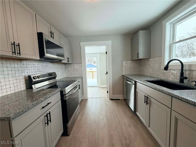 911 Merrick Avenue, Zanesville, OH 43701