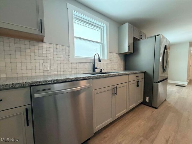 911 Merrick Avenue, Zanesville, OH 43701